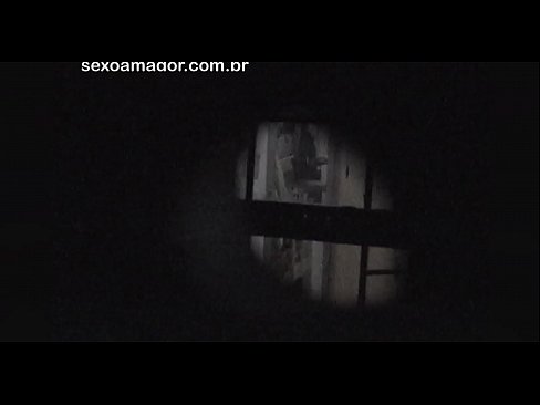 ❤️ Ξανθιά κοπέλα βιντεοσκοπήθηκε κρυφά από ηδονοβλεψία της γειτονιάς κρυμμένο πίσω από κούφια τούβλα ❌ Σεξ ️
